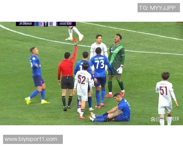 广岛球员失误送机会米内罗头球被解围路易斯补射遗憾中柱