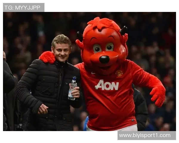 索尔斯克亚现身柴郡引发猜测或将重返曼联担任临时主帅