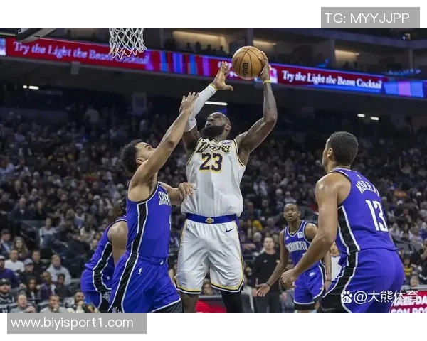 夸梅直言詹姆斯场上表现受限疲惫不堪难以回防影响湖人提速