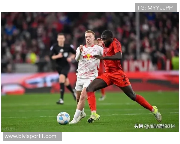 拜仁大巴遇交通拥堵官方宣布拜仁对门兴比赛延迟十五分钟开球